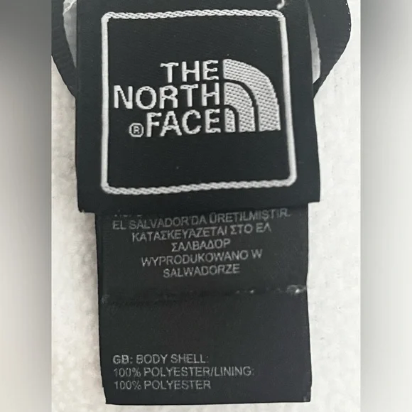 The North Face fleece Full zip Jacket- has side pockets with zippers! Small - Picture 3 of 10